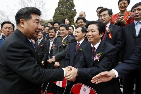 2010年4月9日，国务院副总理回良玉同志在中南海会见2009年度“中华慈善奖”获奖代表。