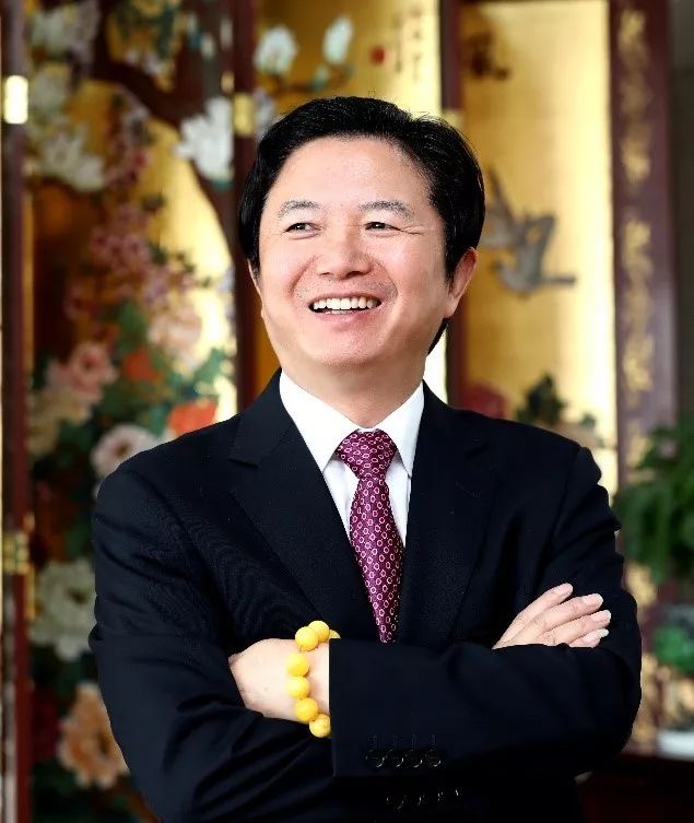通鼎集团董事局主席沈小平喜获“2018中国经济年度人物”