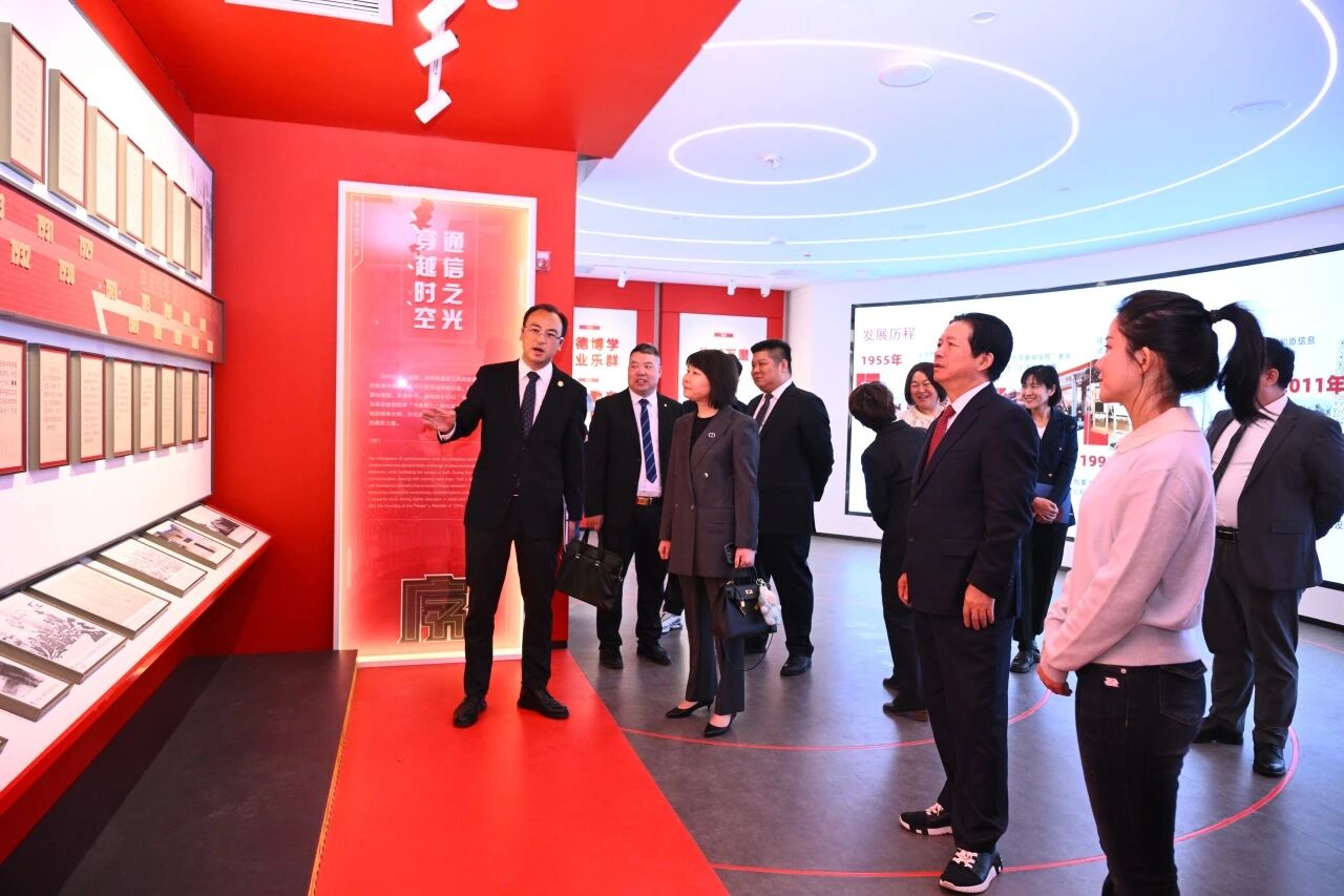 承七十校庆荣光 启校企协同新程——通鼎集团向北京邮电大学捐赠仪式圆满举行