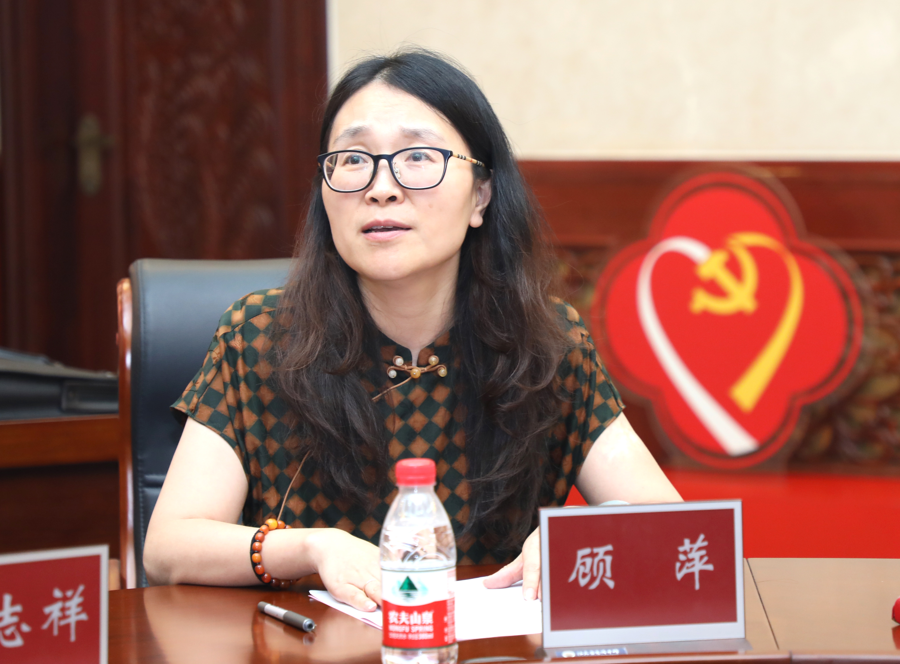 通鼎助学筑梦想 震中学子赴荣光